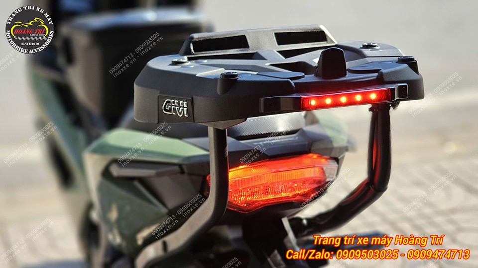 Baga sau Givi HRX cho xe Winner R đế thùng có đèn Stop