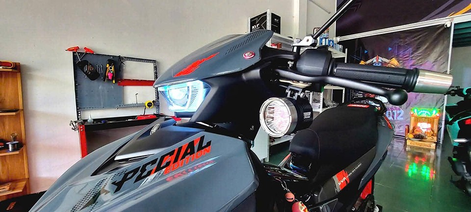 Lắp đèn trợ sáng cho xe Exciter