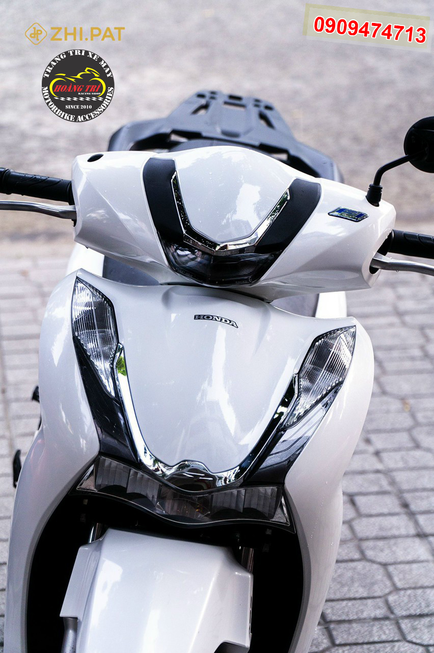 Hình ảnh Honda Sh150 2020 màu trắng đầu tiên tại Head  Motosaigon