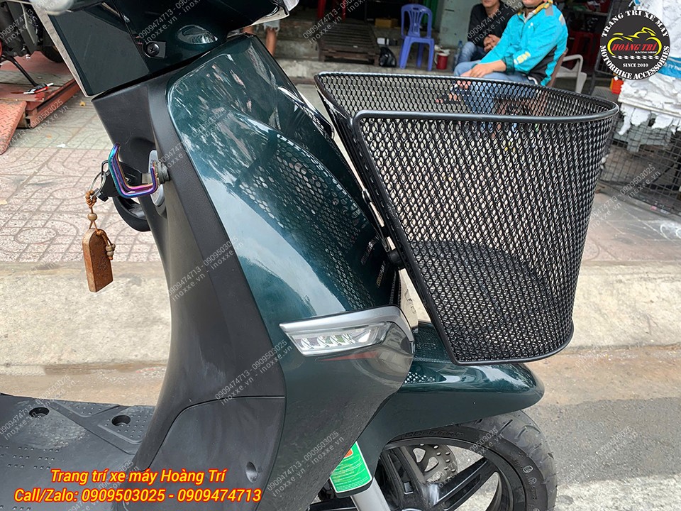 Rổ trước mặt nạ xe máy điện Vinfast Klara, Feliz