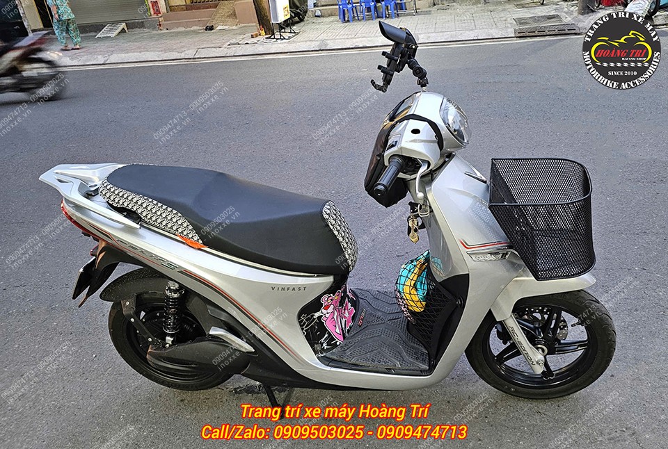 Rổ trước mặt nạ xe máy điện
