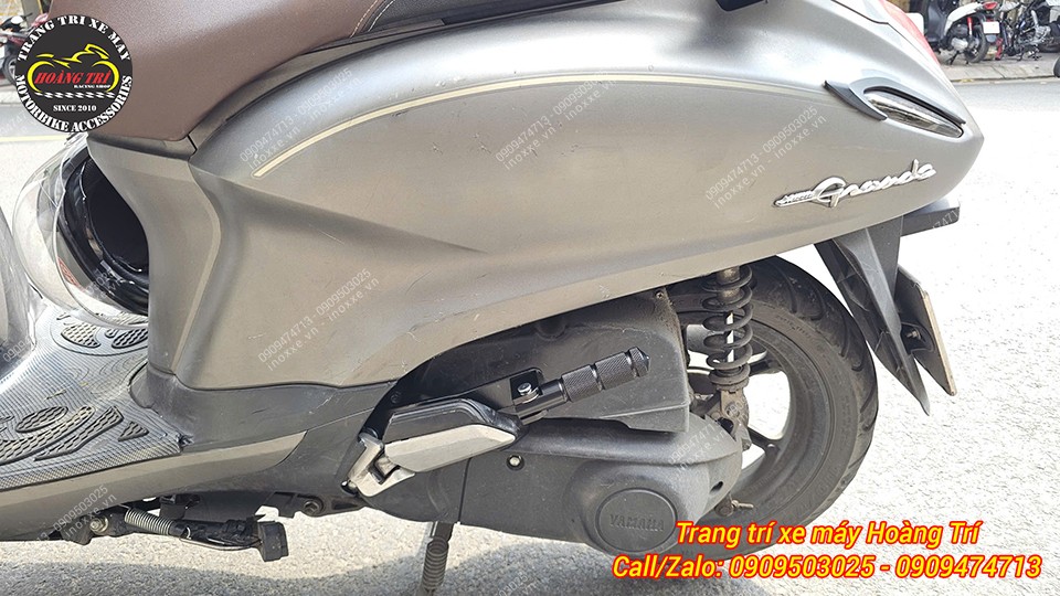 Gác chân phụ xe Grande