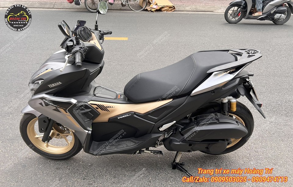 Cản sau (tay dắt) NVX V3 có Logo Yamaha