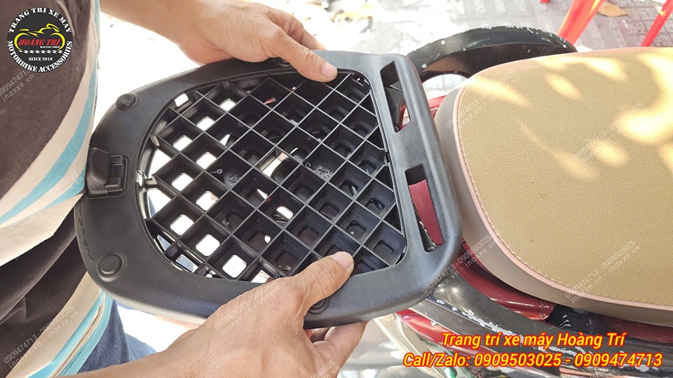 Thùng sau Givi U37A