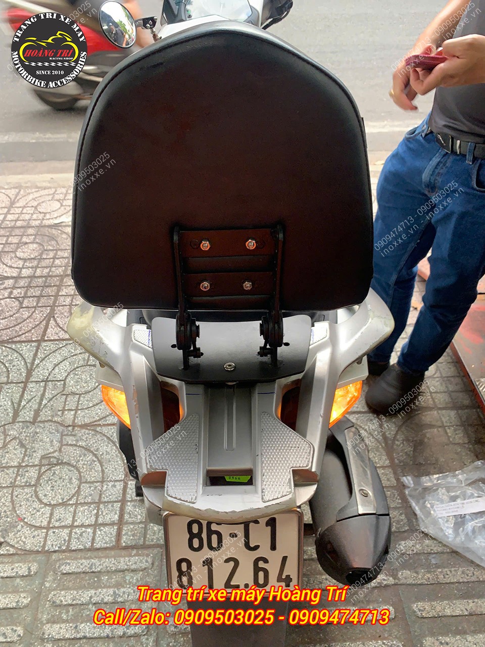 Đế tựa lưng bật/gấp mẫu V2 lắp cho xe SH