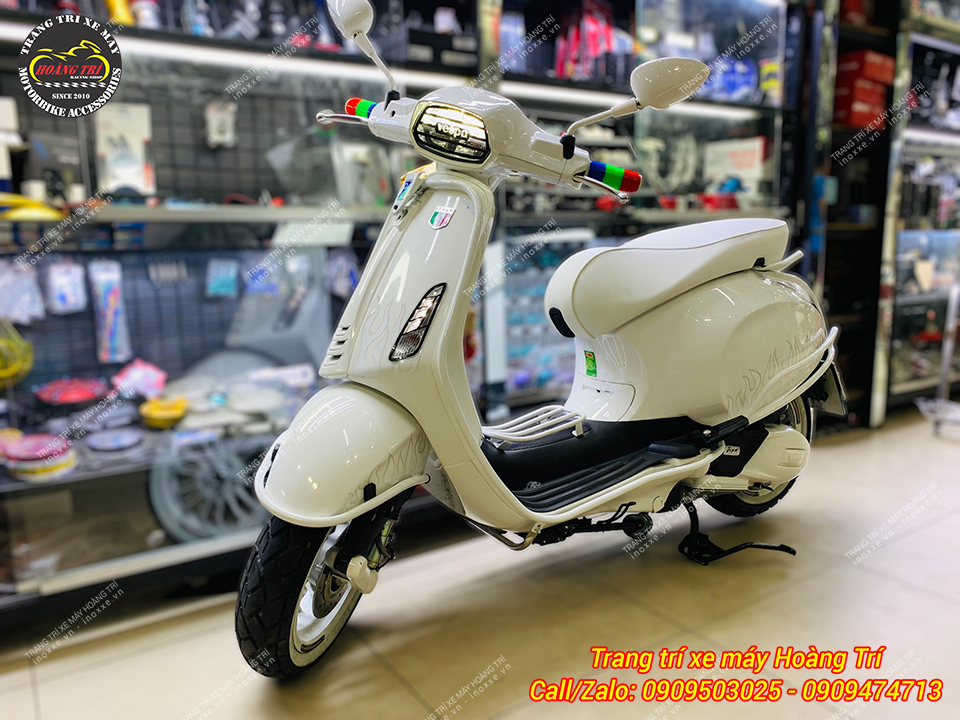 Khung bảo vệ Vespa Sprint Justin Bieber sơn tĩnh điện màu trắng