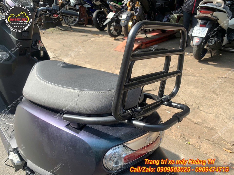 Baga sau tựa lưng SYM Priti 50 kiểu Vespa