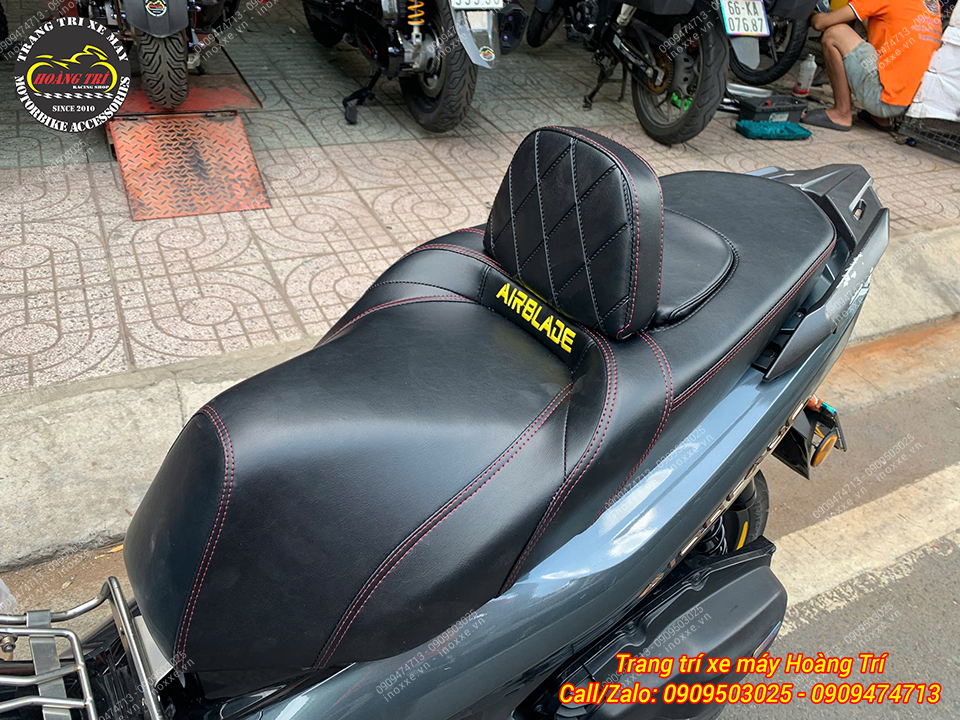 Yên 2 tầng độ cho xe Airblade kiểu Indo có tựa lưng bật gấp