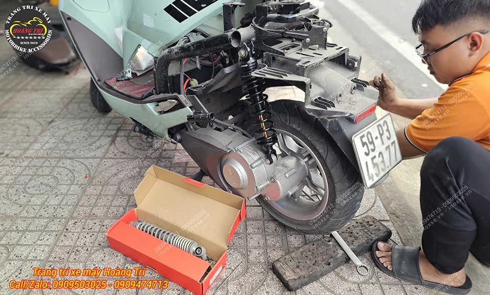 Phuộc Racing Boy độ cho xe máy điện Vento