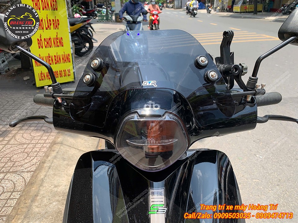 Kính chắn gió Quantum