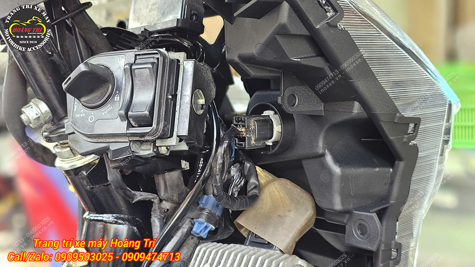 Cụm đèn pha đúc một bi cầu mắt xoay, Led Audi chỉnh màu cho Vario 125/150