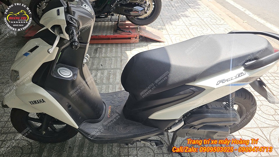 Móc treo đồ xe Freego