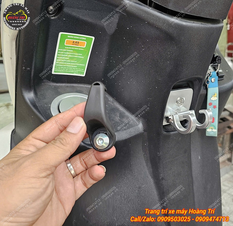 Móc treo đồ xe Freego