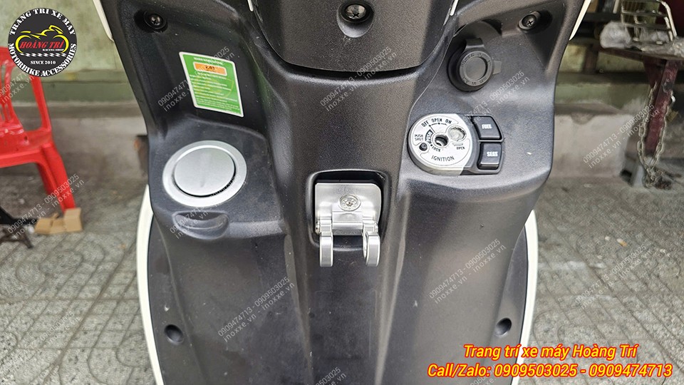 Móc treo đồ xe Freego