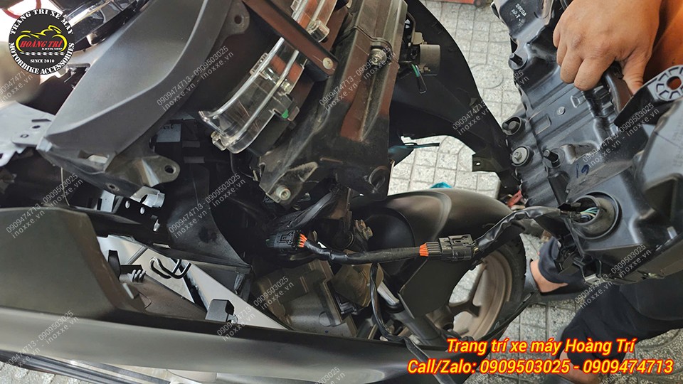 Lắp công tắc tắt mở đèn cho xe PCX 160