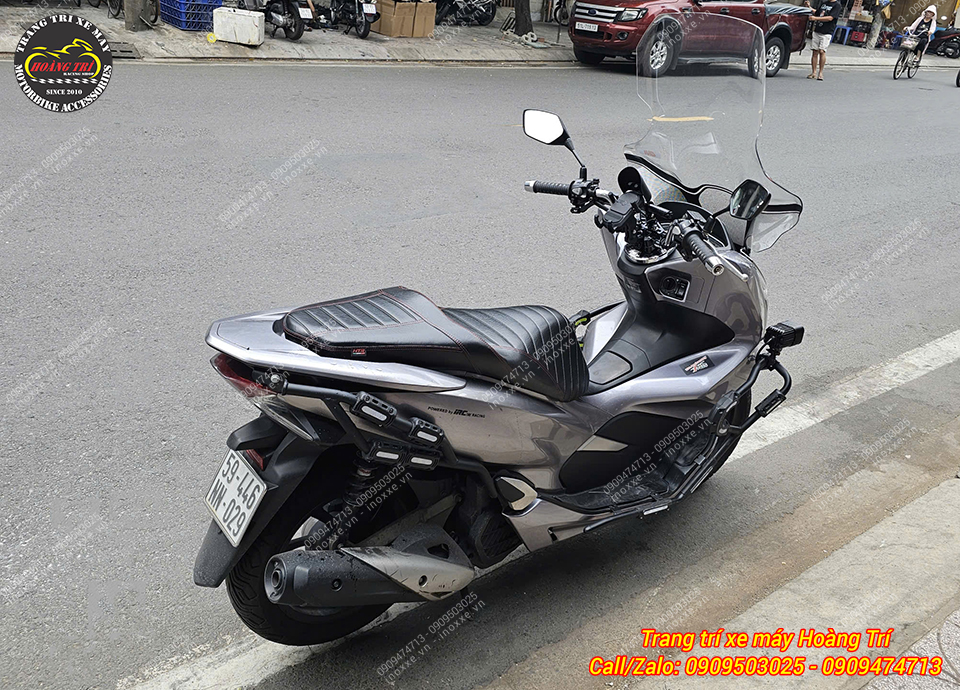 Giá đỡ điện thoại FRX tích hợp sạc không dây