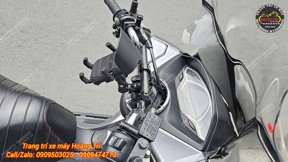 Giá đỡ điện thoại FRX tích hợp sạc không dây