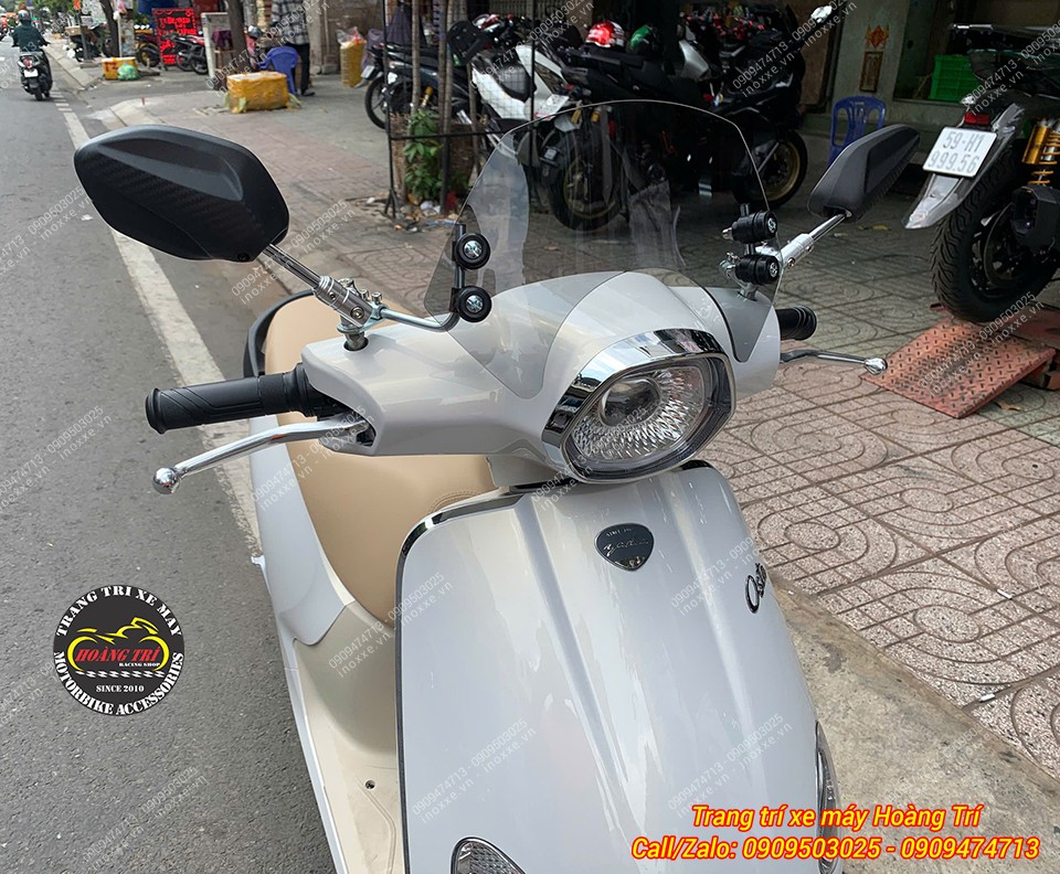 Kính chắn gió xe máy điện Yadea