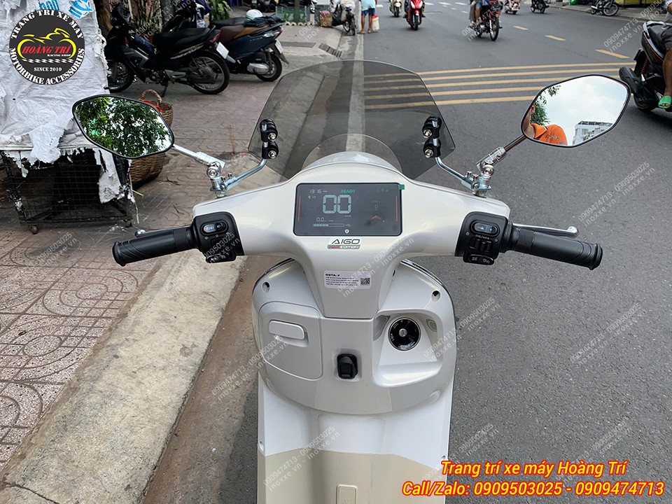 Kính chắn gió xe máy điện Yadea