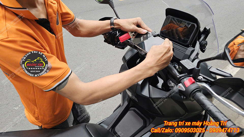 Giá đỡ điện thoại Loboo P02S có sạc không dây