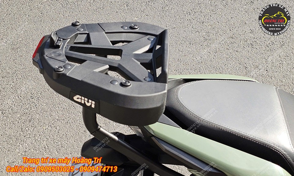 Baga sau Givi HRX cho xe Winner R đế thùng có đèn Stop