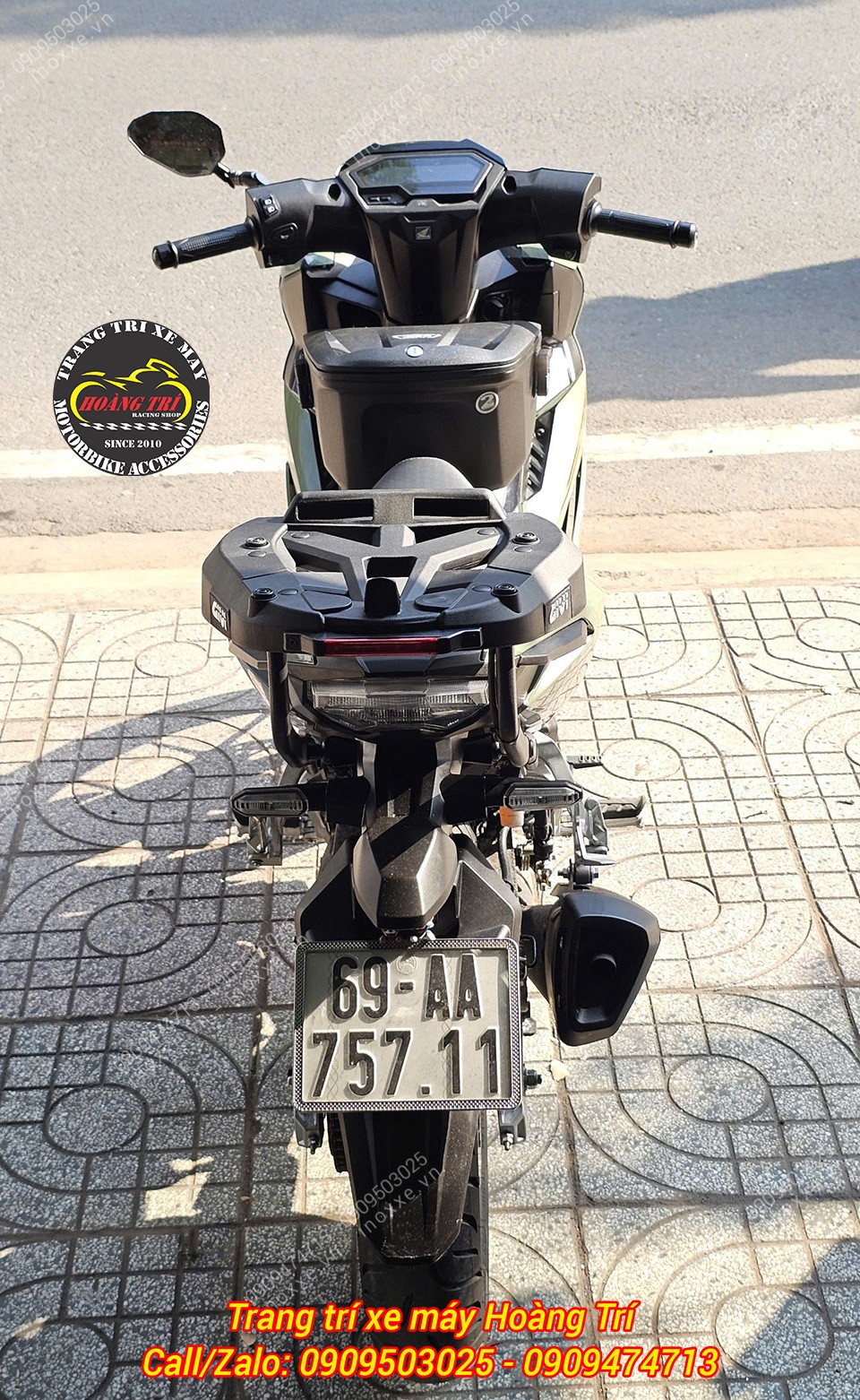 Baga sau Givi HRX cho xe Winner R đế thùng có đèn Stop