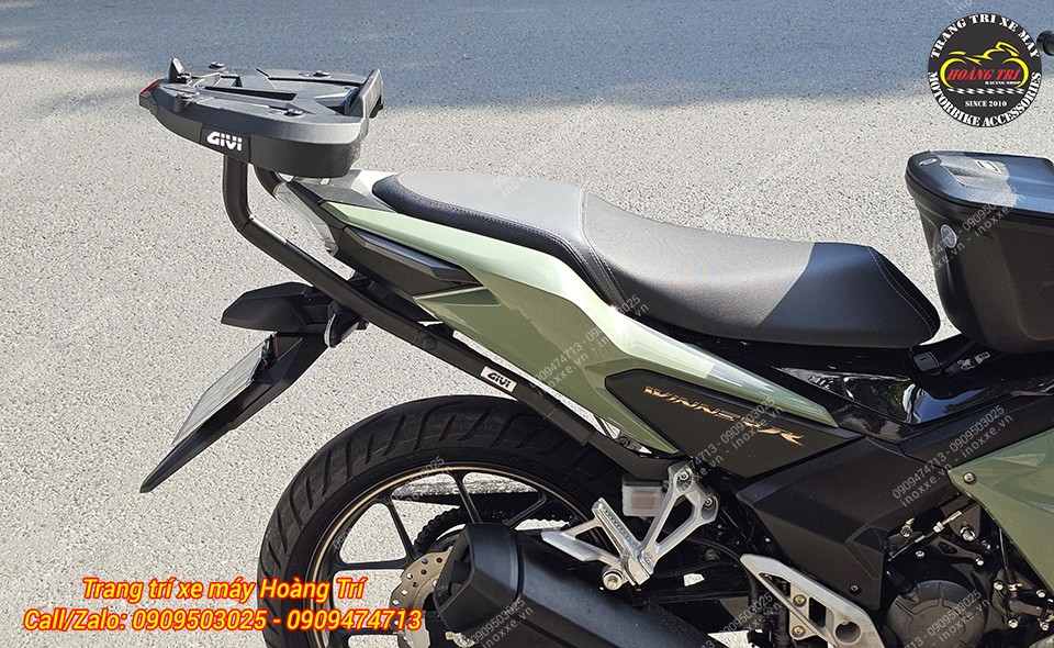 Baga sau Givi HRX cho xe Winner R đế thùng có đèn Stop
