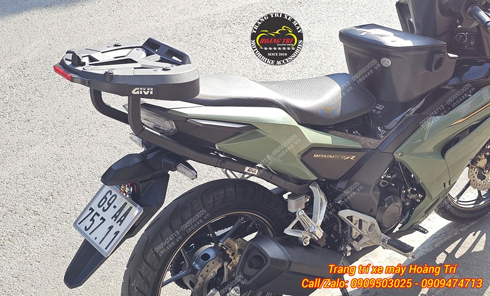 Baga sau Givi HRX cho xe Winner R đế thùng có đèn Stop