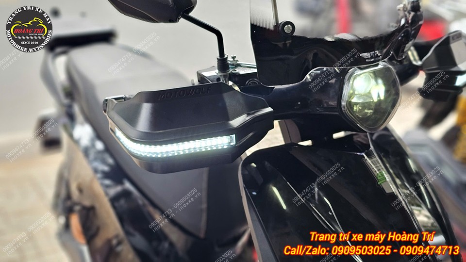 Bảo vệ tay lái MotoWolf chính hãng có đèn xi nhan
