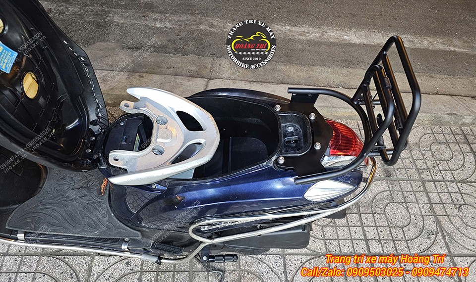 Baga sau xe Nozza 2011 kiểu Vespa