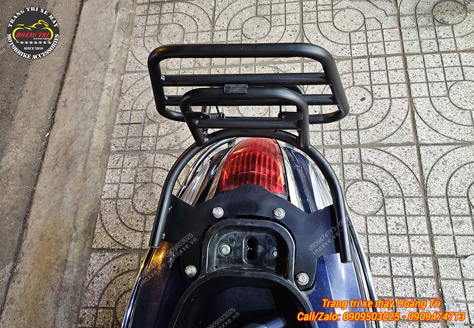 Baga sau xe Nozza 2011 kiểu Vespa