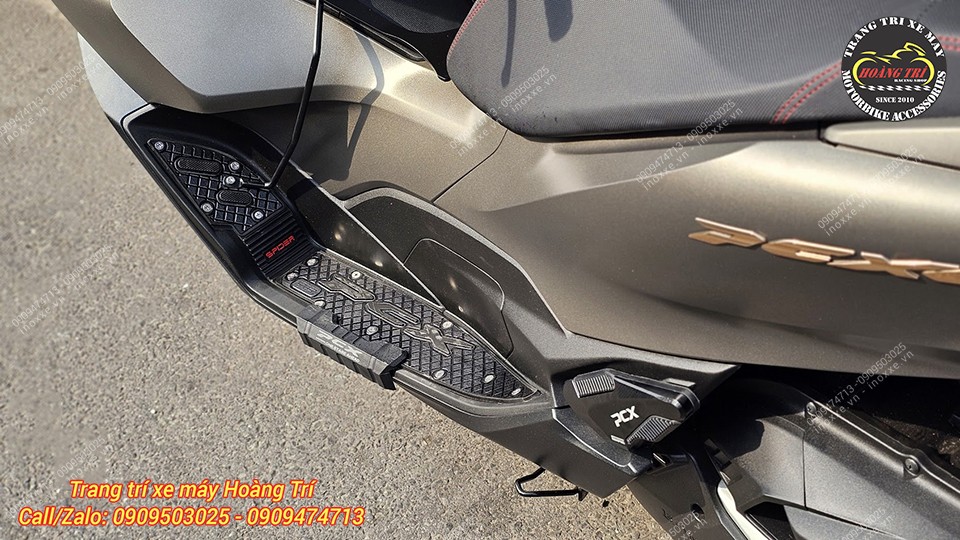 Thảm để chân PCX 160 nhôm CNC - Spider
