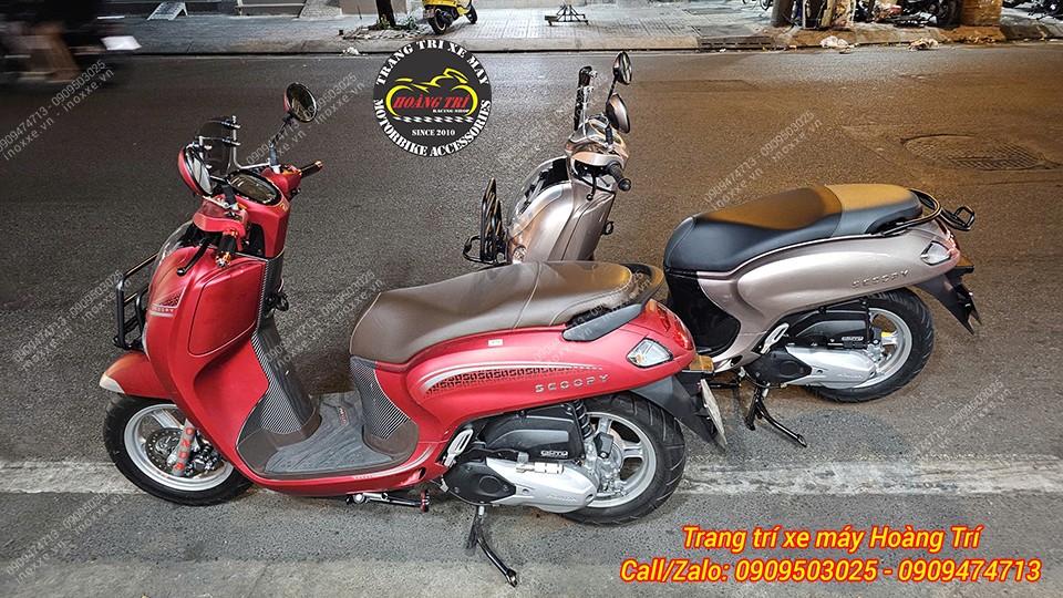Gác chân phụ xe Scoopy