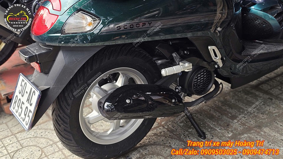Gác chân phụ xe Scoopy