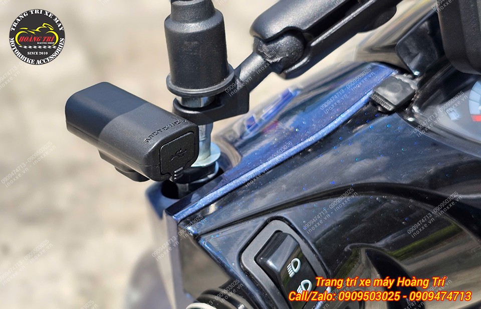 Sạc điện thoại USB gắn xe máy chính hãng MotoWolf