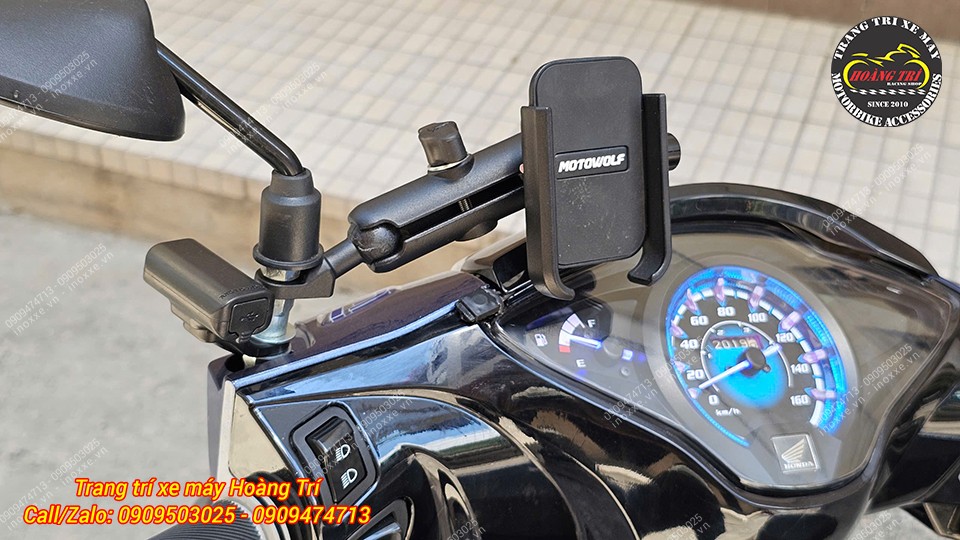 Sạc điện thoại USB gắn xe máy chính hãng MotoWolf