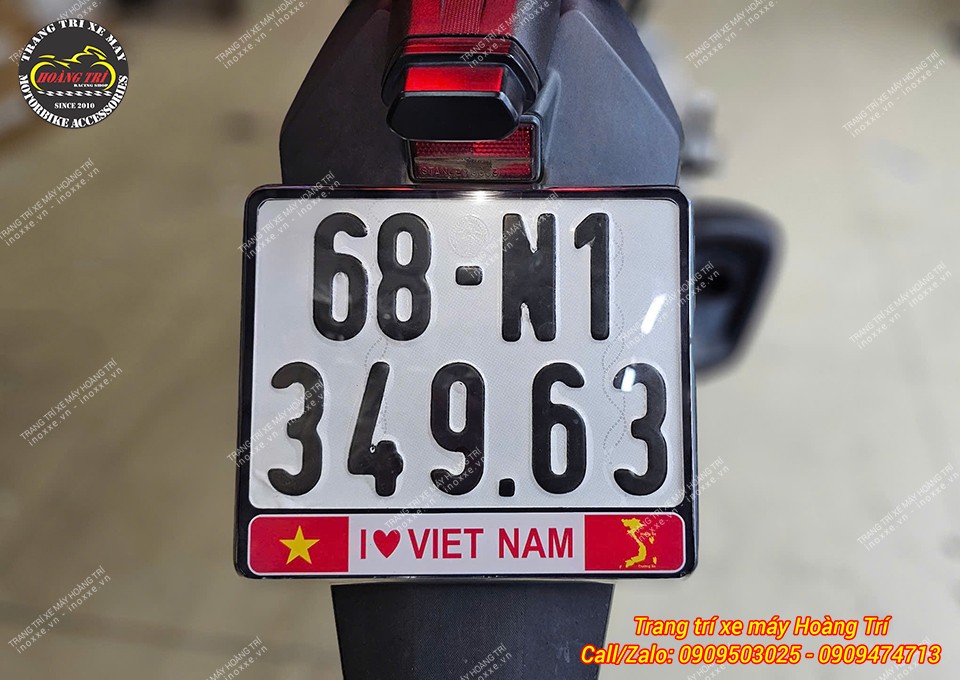 Khung biển số gò inox có logo