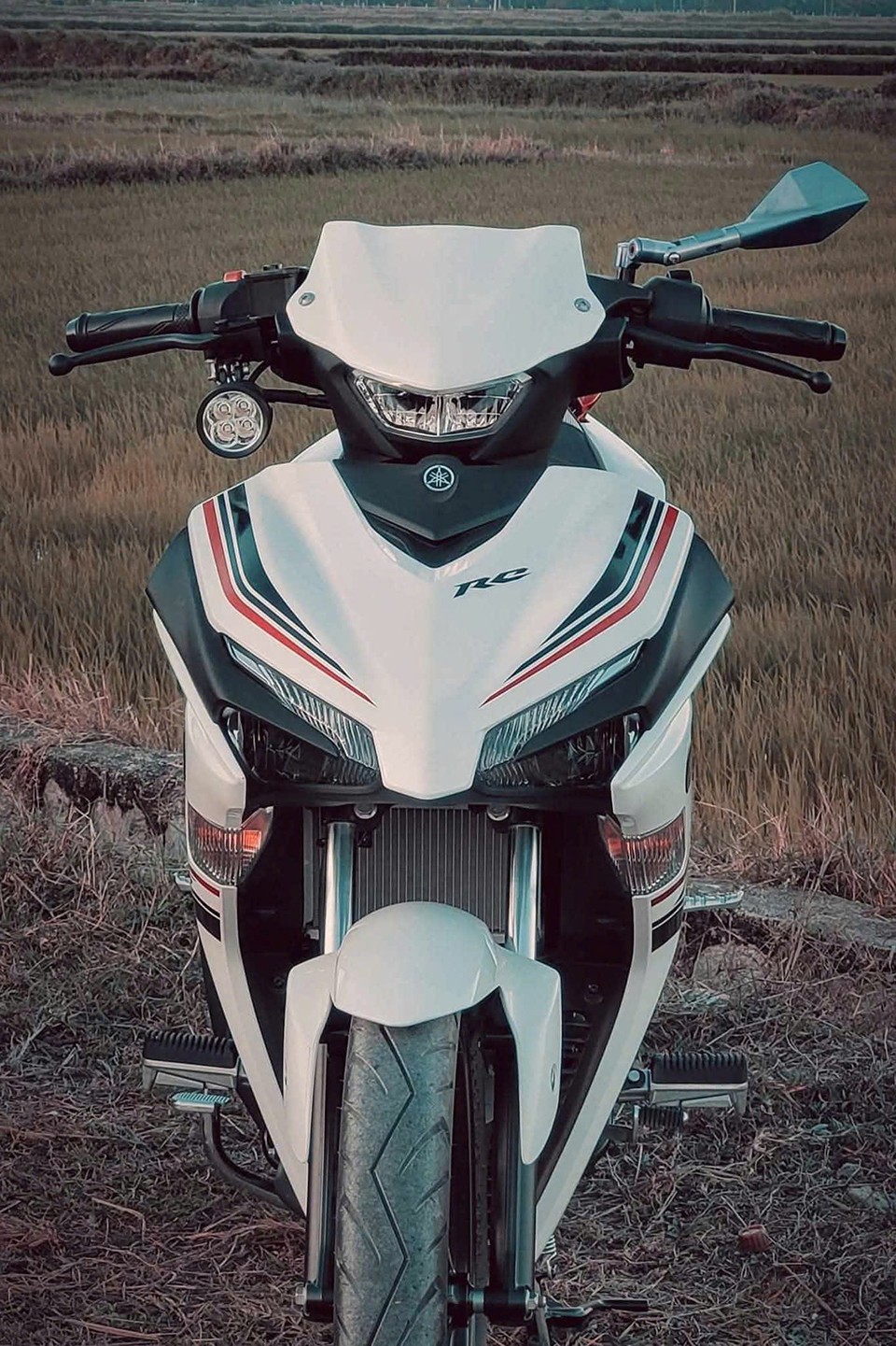 Lắp đèn trợ sáng cho xe Exciter