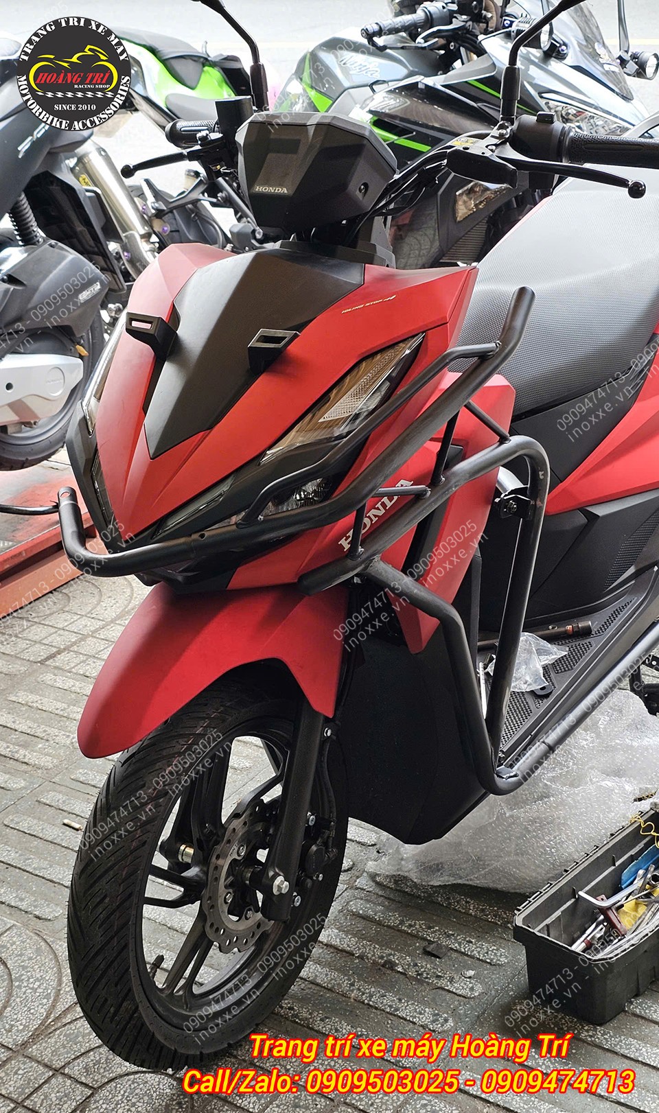 Kính chắn gió ADV-Zhi.Pat độ cho xe Vario 125/150 2025-2026