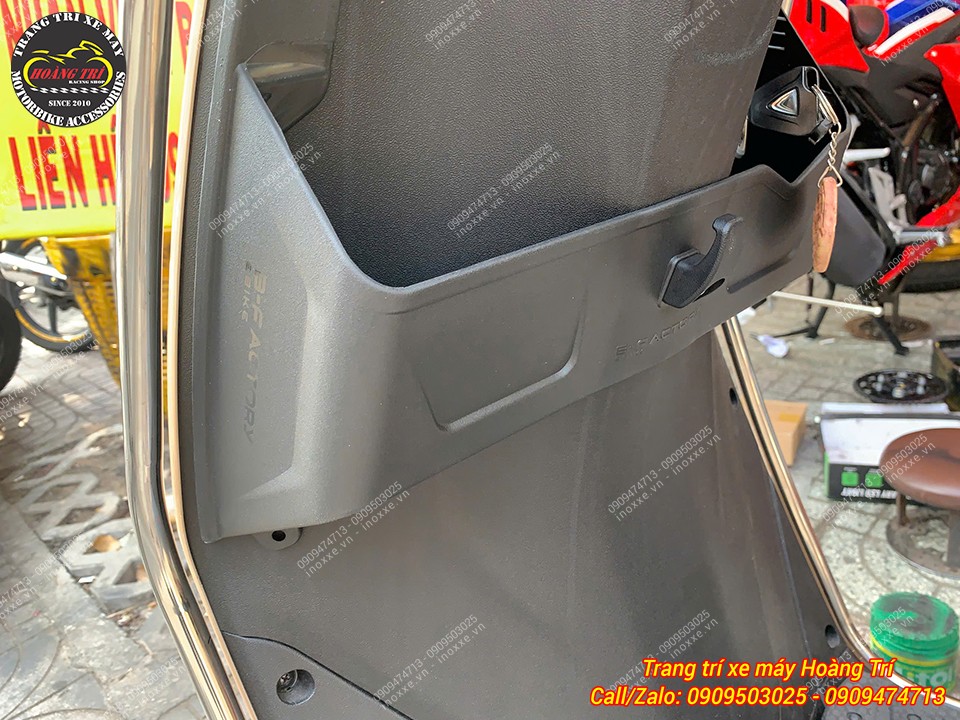 Hộc đựng đồ xe máy điện Vinfast EVO