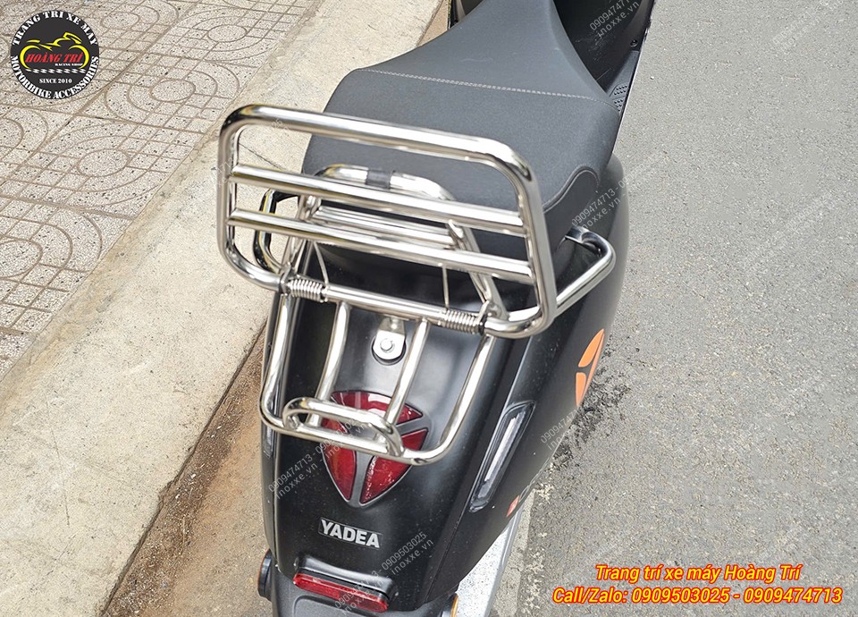 Baga sau tựa lưng xe máy điện Yadea