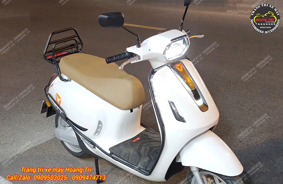 Baga sau kiểu Vespa độ cho xe máy điện Yadea