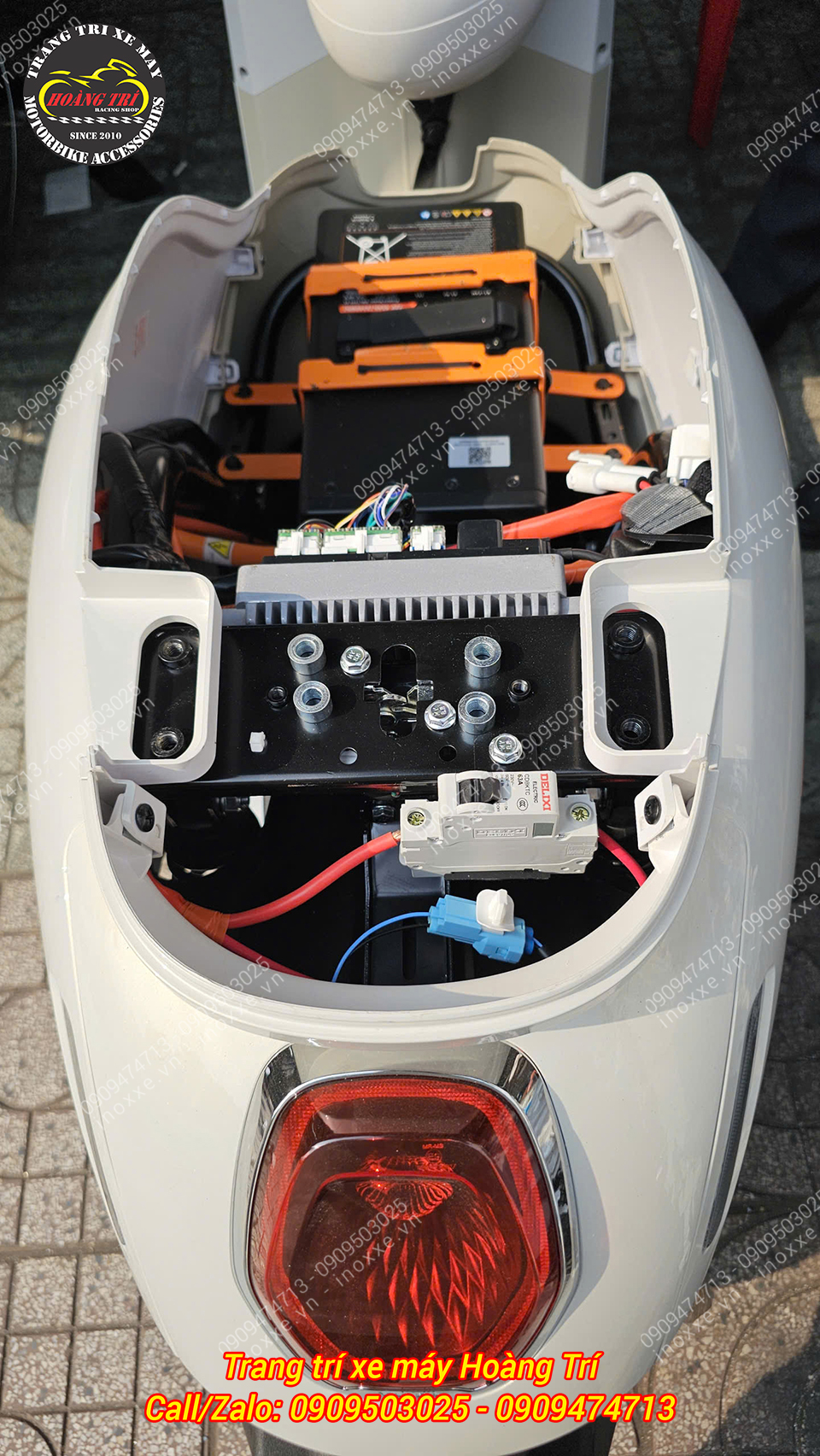 Baga sau tựa lưng xe máy điện Yadea