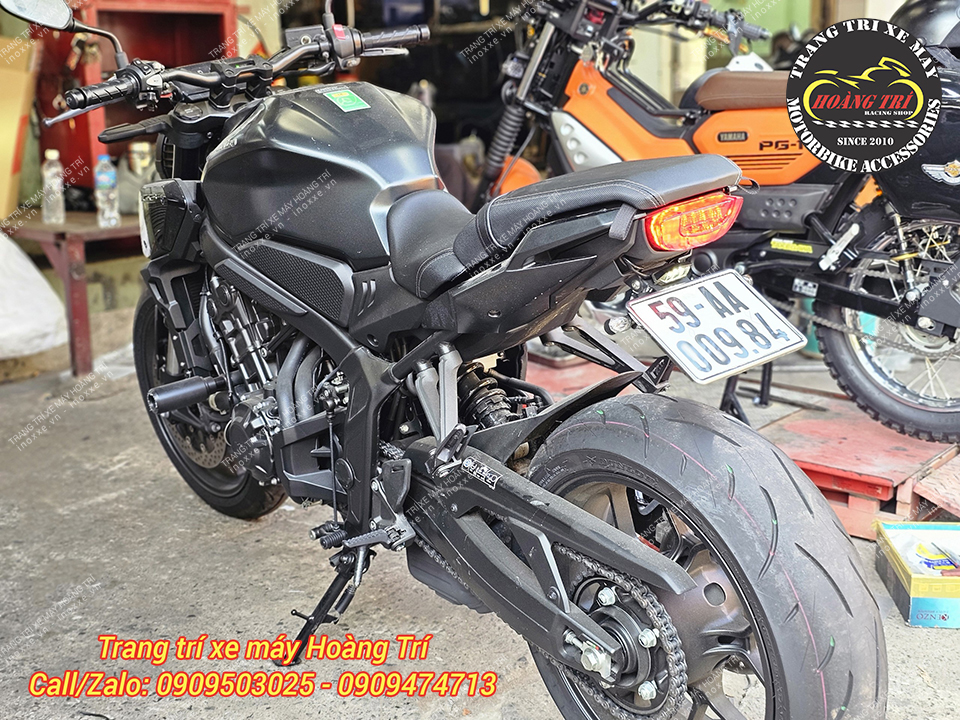 Pát biển số CB650