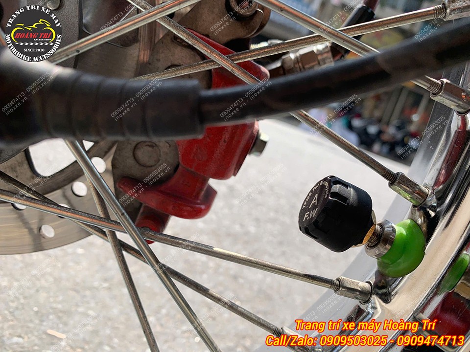 Màn hình ELook 5 inch camera hành trình và dẫn đường