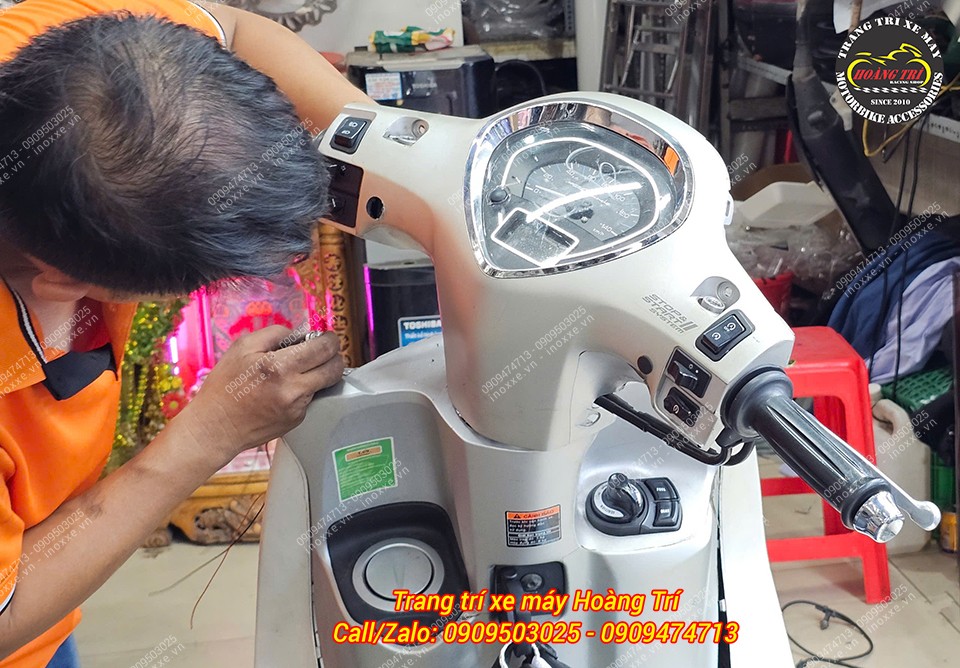 Độ bật gác chân sau tự động cho xe Yamaha Grande