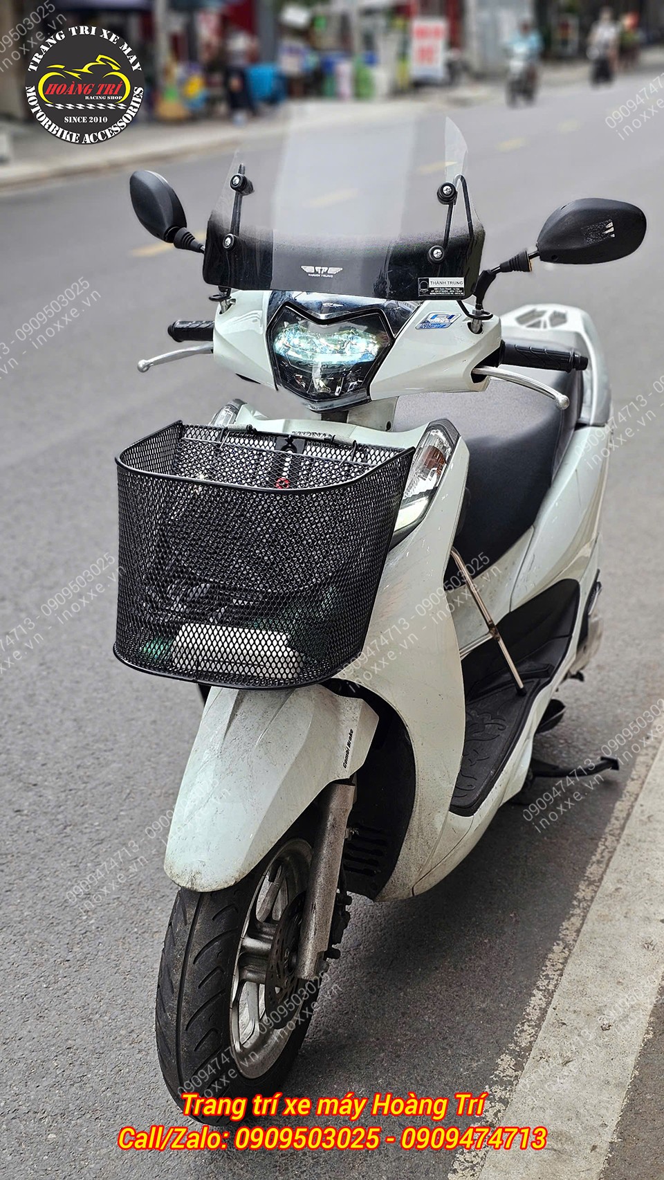 Kính chắn gió cao cho xe máy gắn chân gương