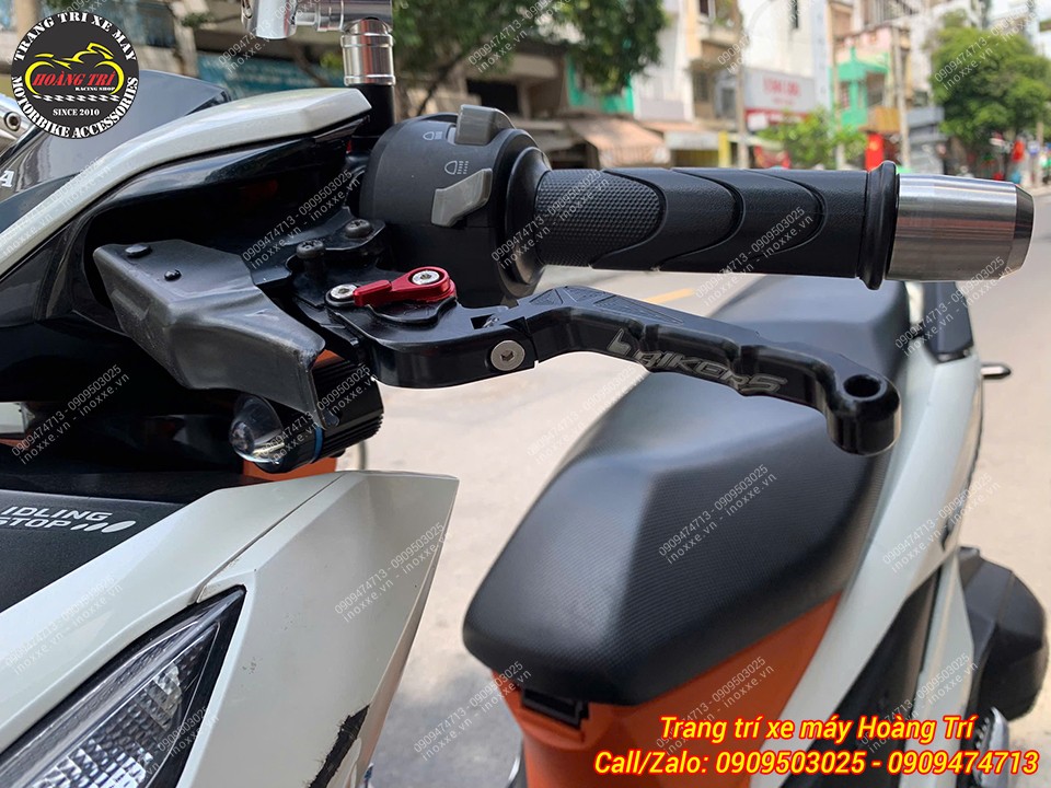 Tay thắng Biker chống gãy