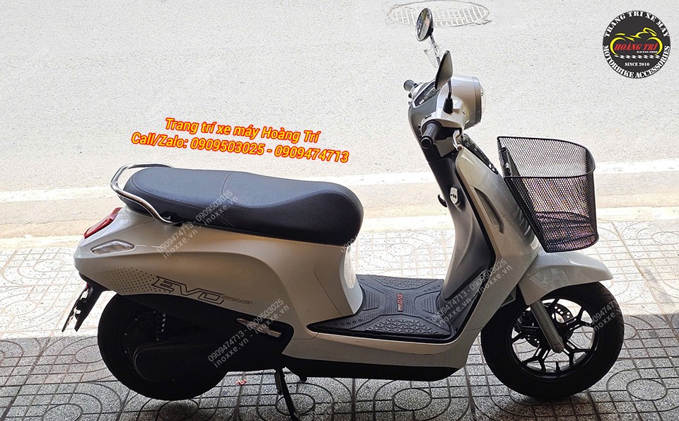 Rổ trước mặt nạ xe máy điện Vinfast EVO