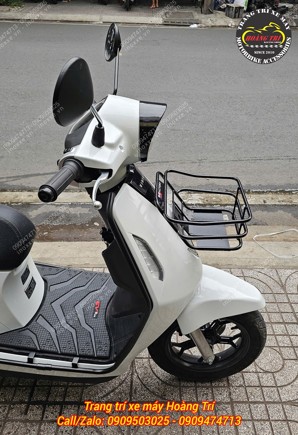 Rổ trước mặt nạ xe máy điện Vinfast EVO